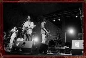 listen to country music online